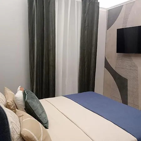 Apartment Bilocale Design In Centro Storico